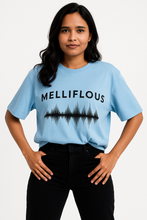 Lade das Bild in den Galerie-Viewer, Bio-ethisches, luxuriöses, übergroßes T-Shirt mit tief angesetzter Schulterpartie – Chambray-Blau
