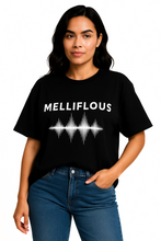 Lade das Bild in den Galerie-Viewer, Organic Ethical Luxury Übergroßes T-Shirt mit tief angesetzter Schulterpartie
